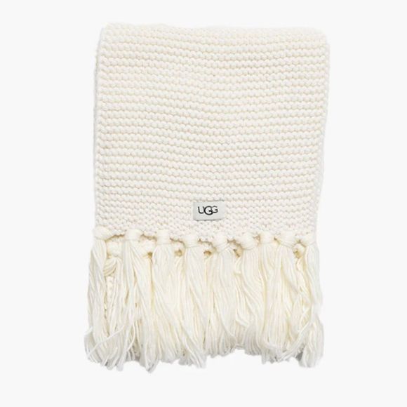 NWOT RARE UGG Women’s Chunky Knit Scarf with Fringe in Cream - Picture 1 of 8